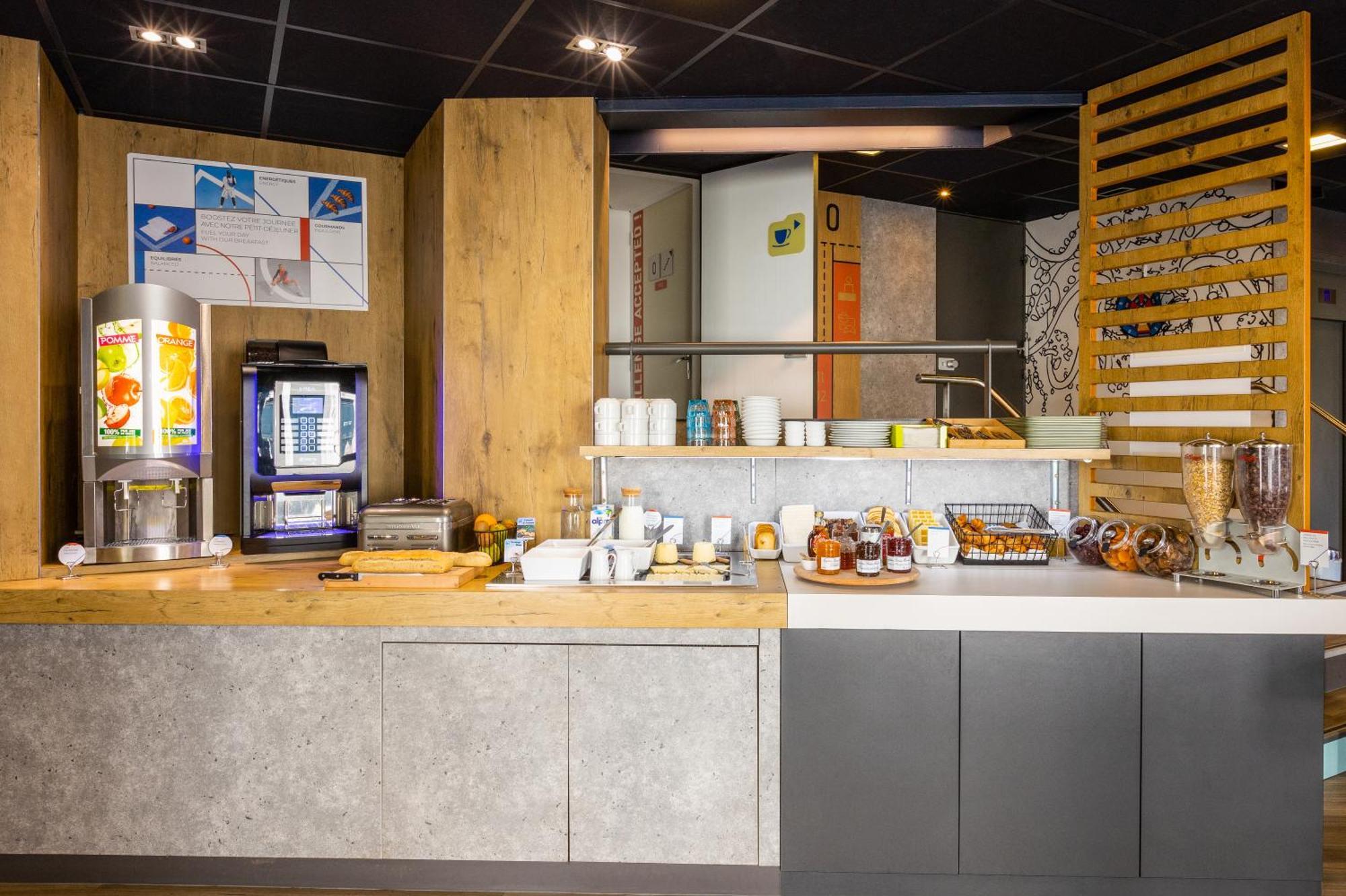 Ibis Budget Angouleme Centre Экстерьер фото