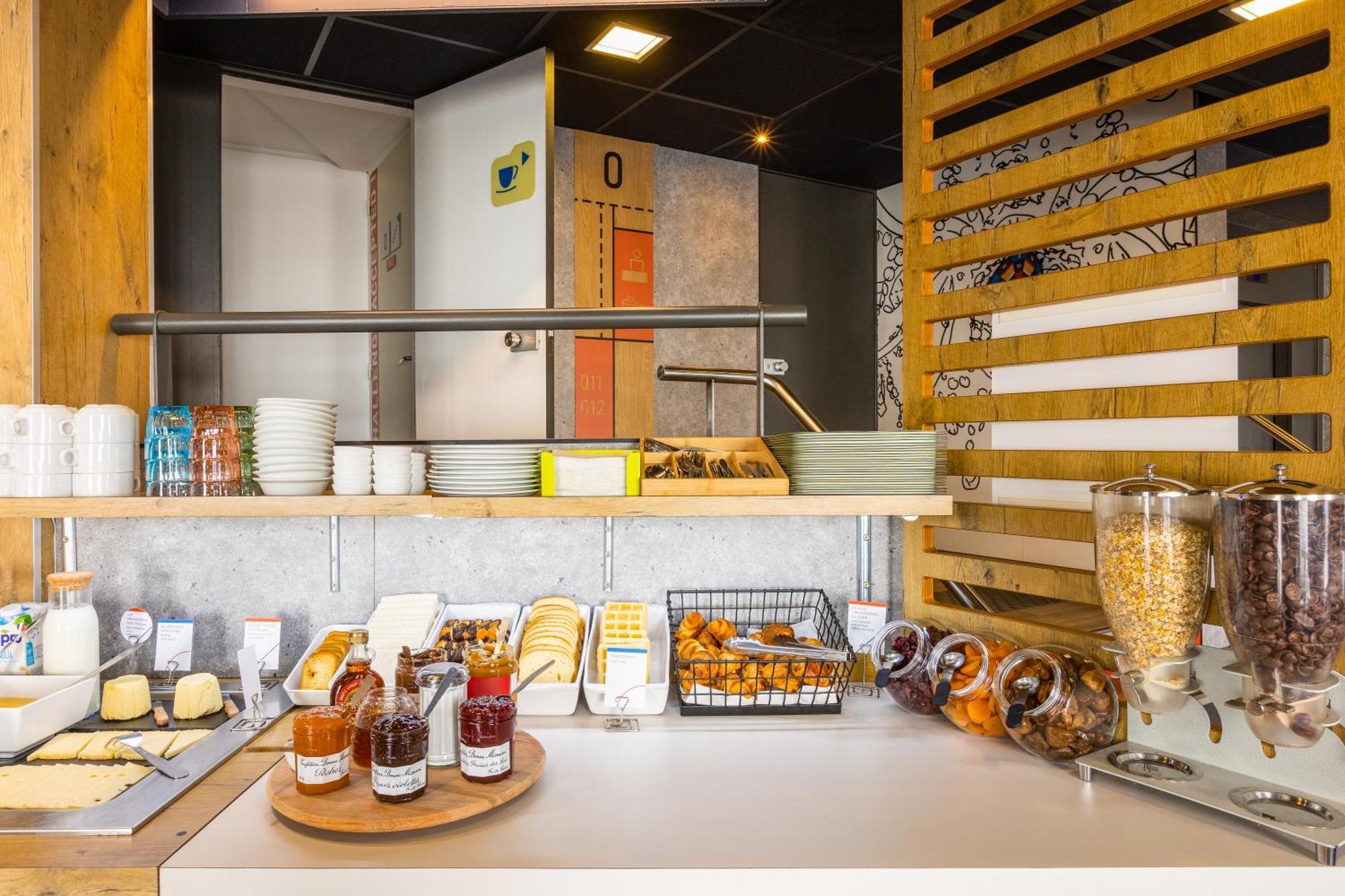 Ibis Budget Angouleme Centre Экстерьер фото